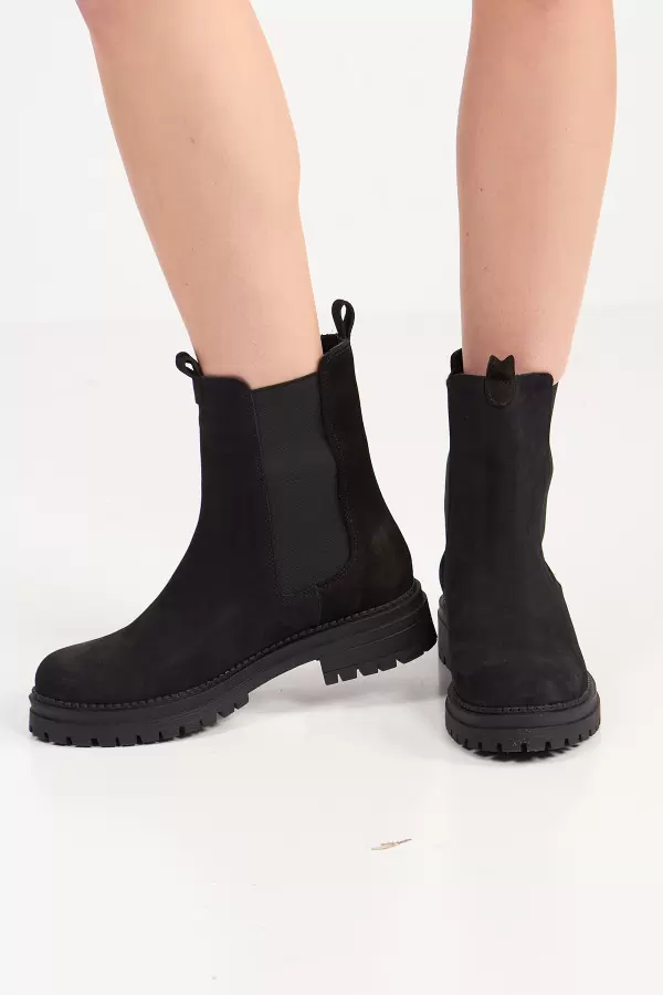 Siyah Deri Kadın Bot