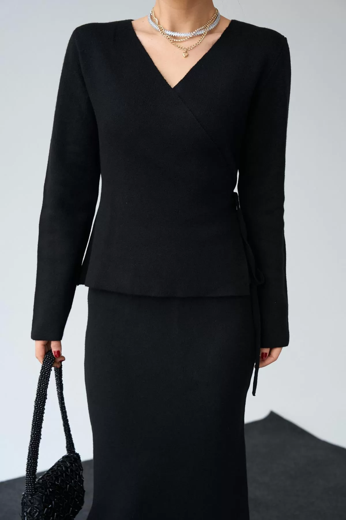 Siyah Kruvaze Yandan Bağlamalı Etekli Takım