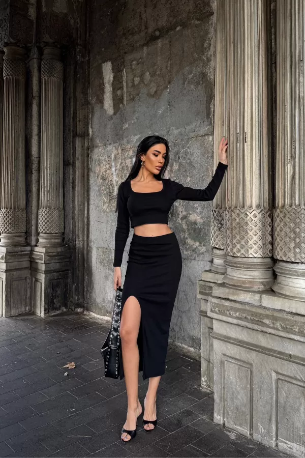 Siyah Pamuklu Yırtmaçlı Etek Crop Bluz Alt Üst Takım