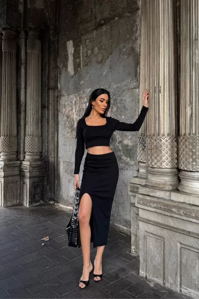 Siyah Pamuklu Yırtmaçlı Etek Crop Bluz Alt Üst Takım