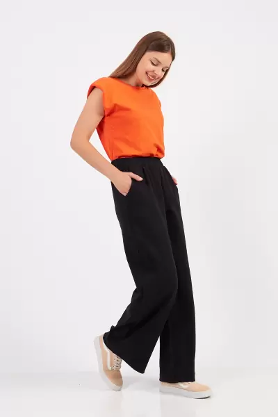 Siyah Rahat Kesim Kadın Pantolon