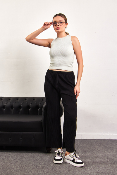 Siyah Rahat Kesim Kadın Pantolon