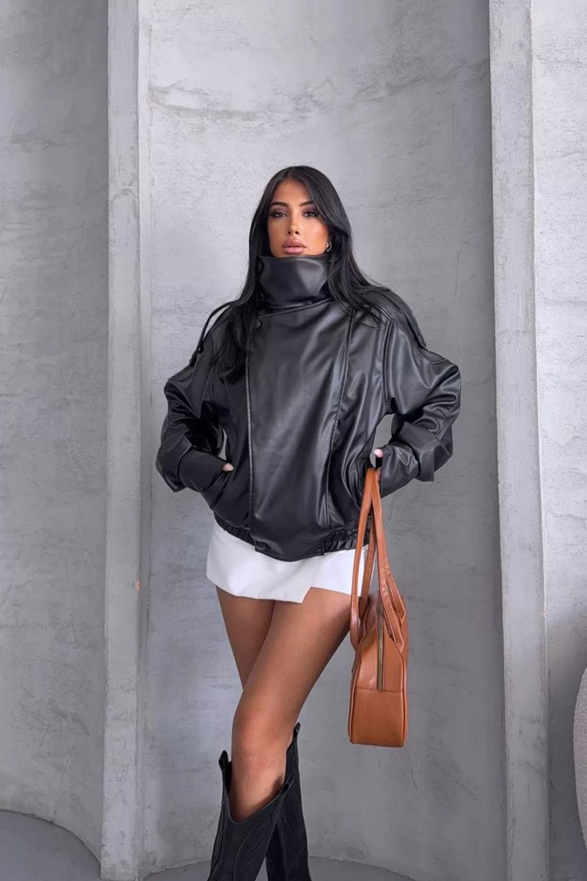 Siyah Suni Deri Kadın Ceket