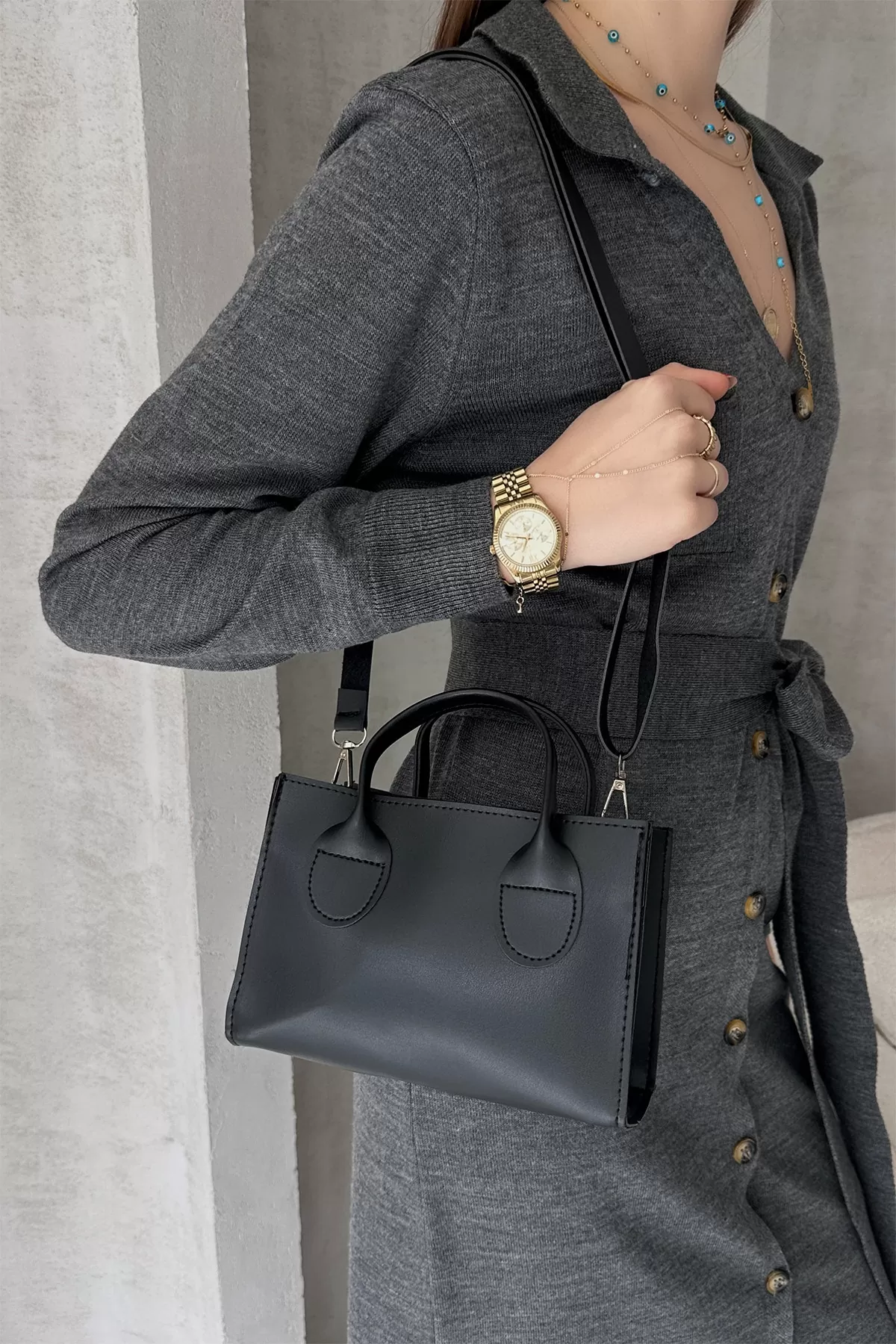 Siyah Suni Deri Kadın Omuz Çantası