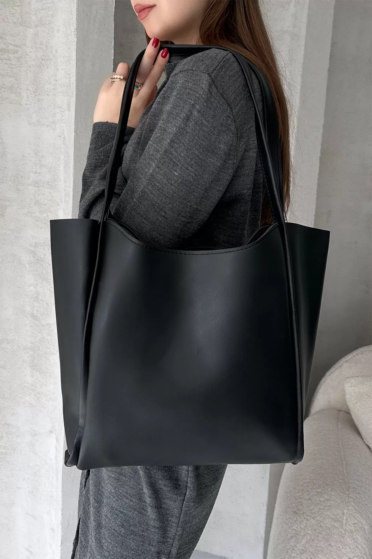 Siyah Suni Deri Kadın Omuz Çantası