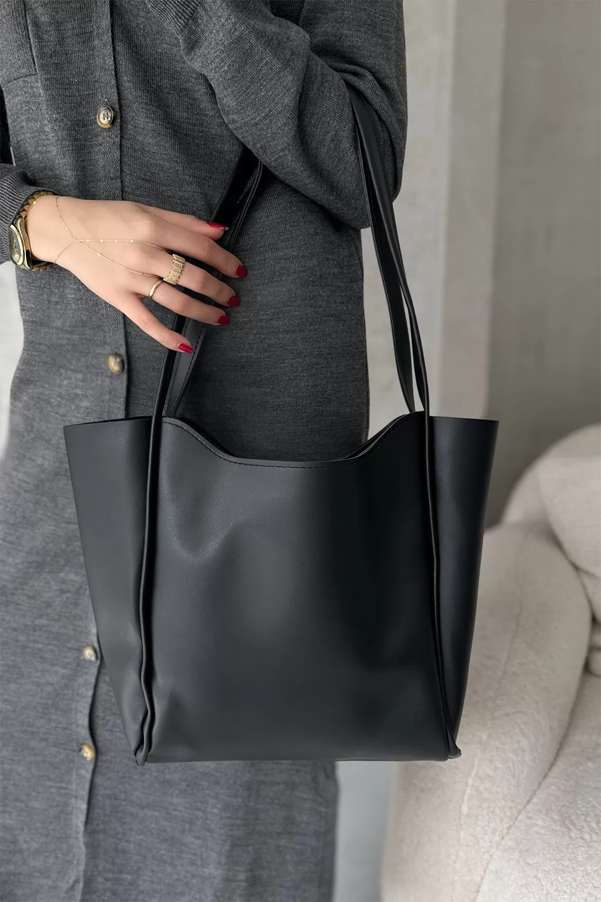 Siyah Suni Deri Kadın Omuz Çantası