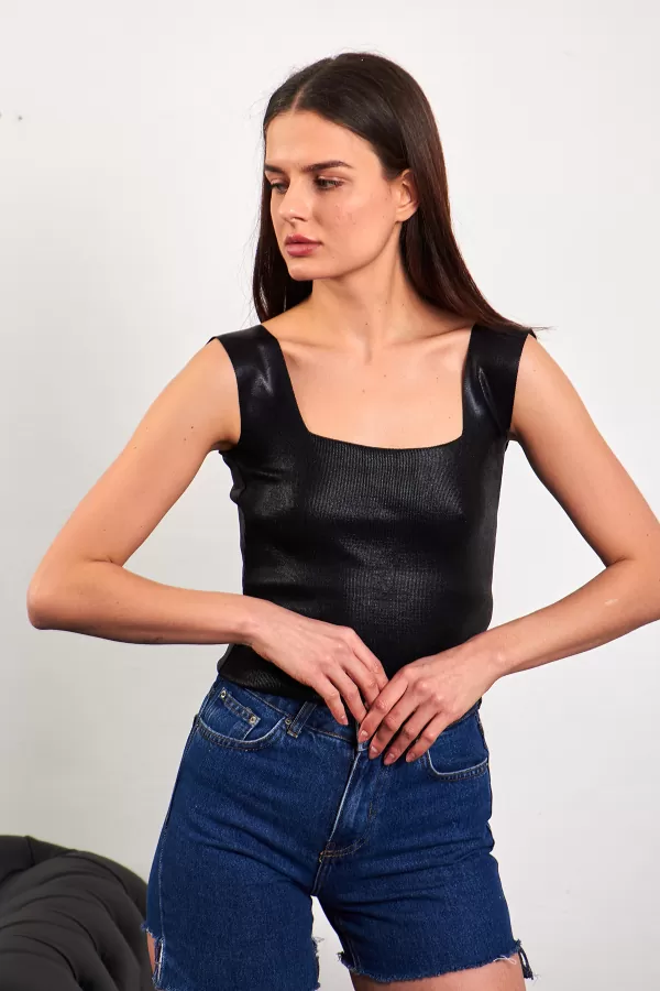 Siyah Varaklı Fitilli Kadın Atlet