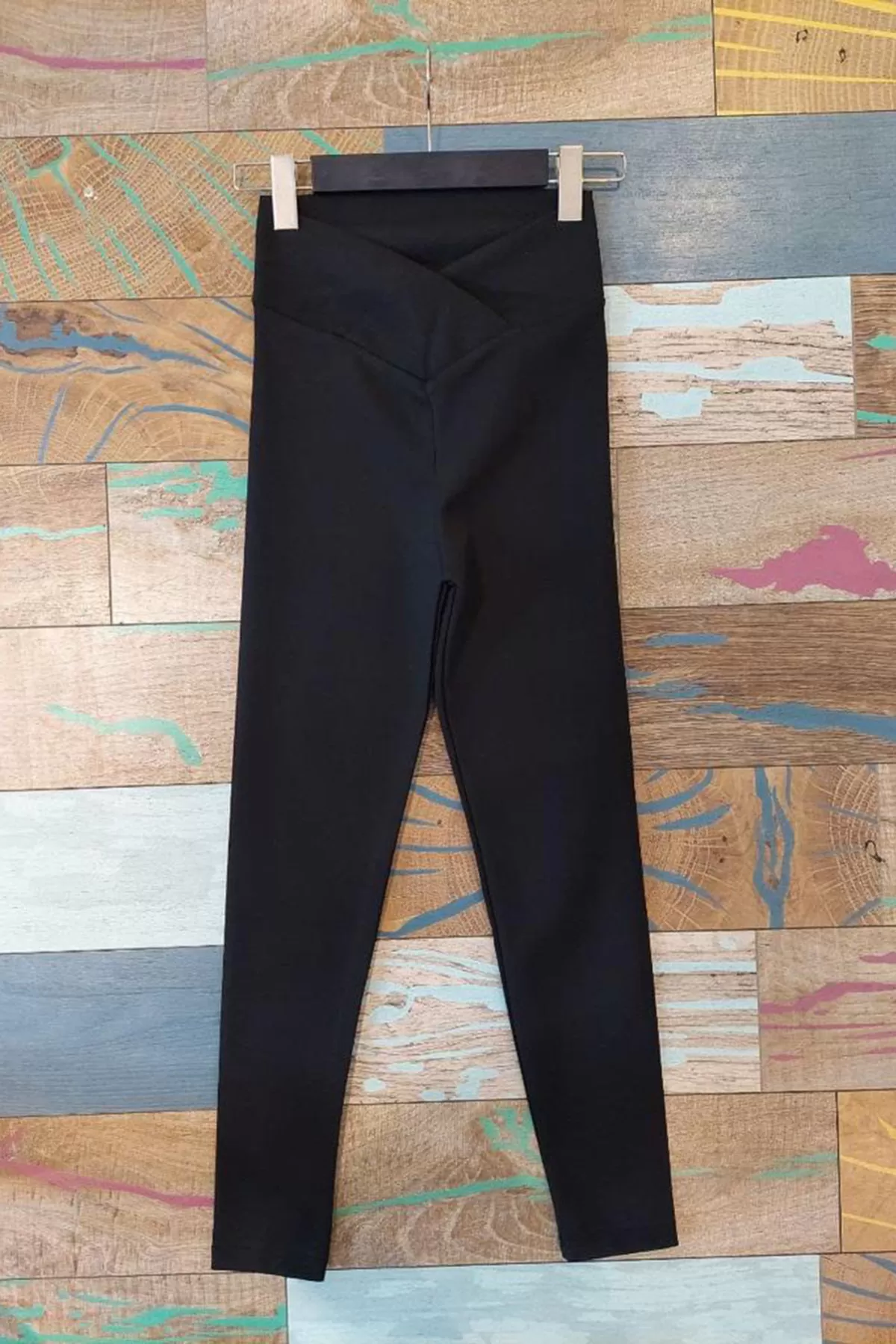 Siyah Yüksek Bel Çapraz Kemer Toparlayıcı Kadın Tayt