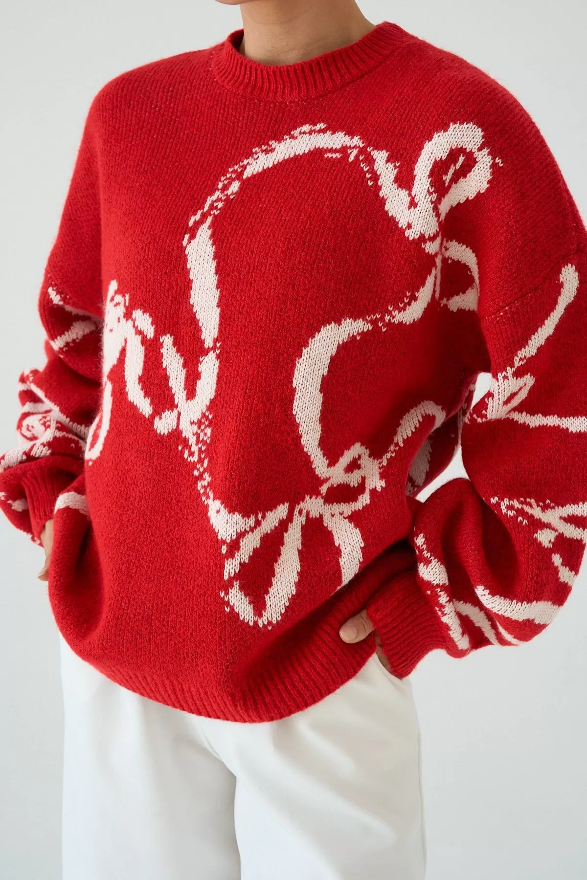 Soyut Desenli Kırmızı Kadın Kazak