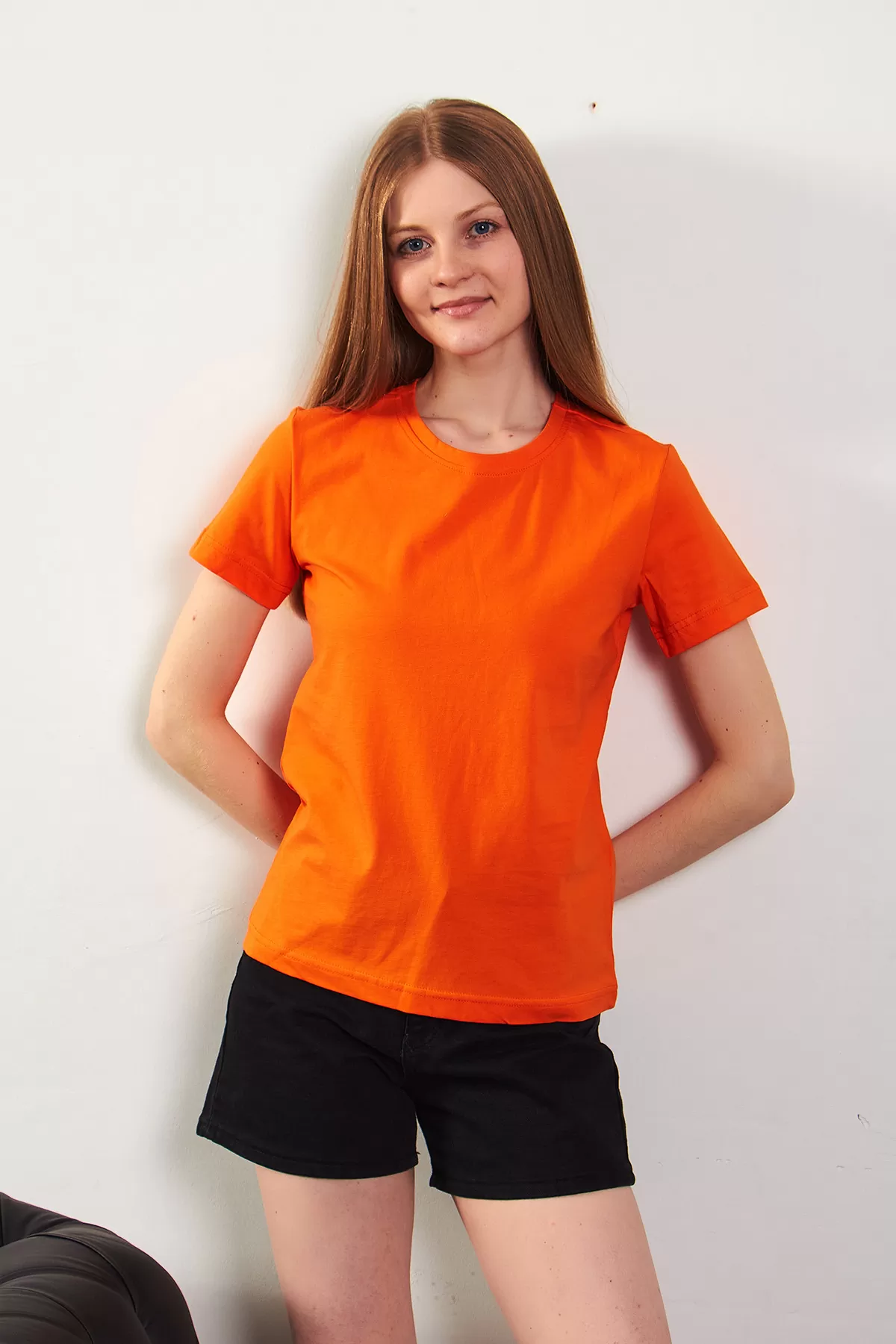 Turuncu Pamuklu Bisiklet Yaka Basic Kadın Tişört