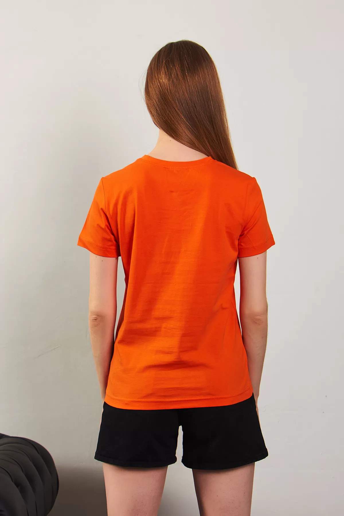 Turuncu Pamuklu Bisiklet Yaka Basic Kadın Tişört