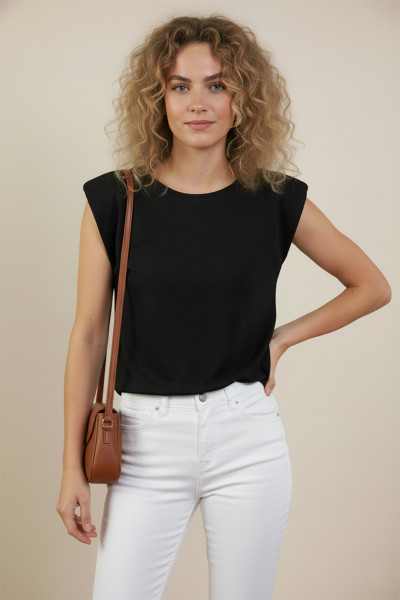 Vatkalı Kolsuz Siyah Pamuklu Kadın Tişört