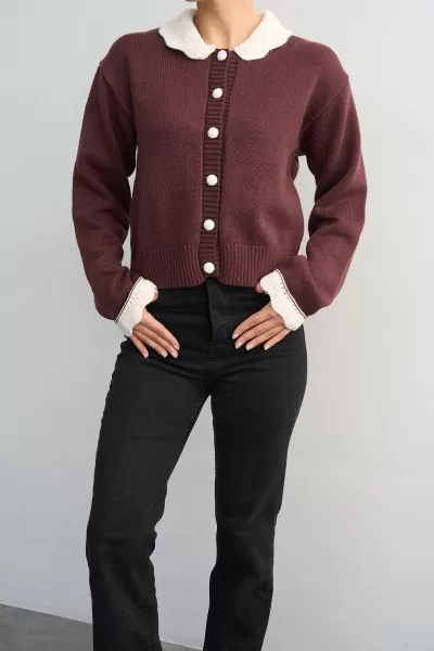 Yaka Detaylı Vişne Triko Kadın Hırka