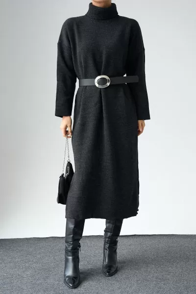 Yandan Yırtmaçlı Antrasit Triko Midi Elbise