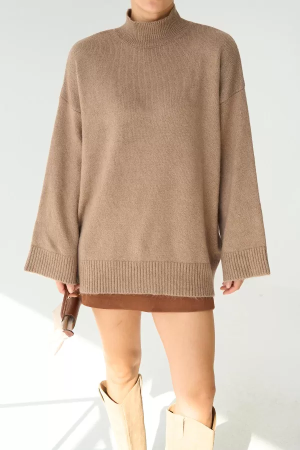 Yarım Balıkçı Yaka Bej Uzun Kadın Kazak