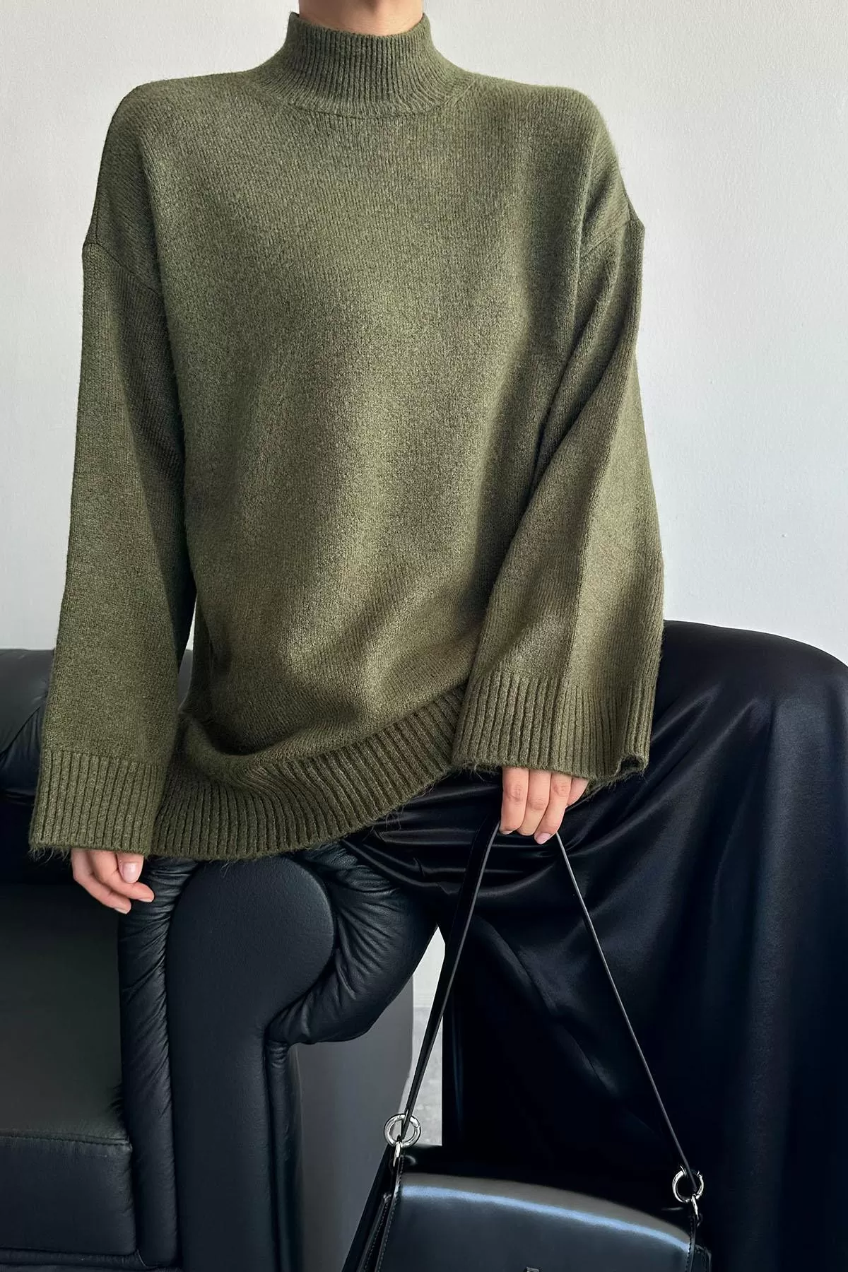 Yarım Balıkçı Yaka Haki Yeşil Uzun Kadın Kazak