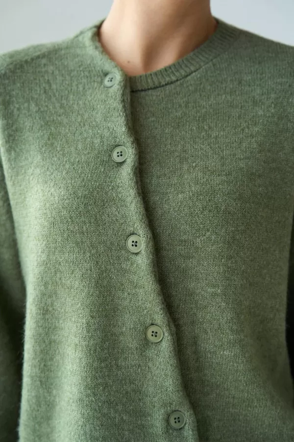 Yeşil Yünlü Asimetrik Düğme Kapamalı Kadın Hırka