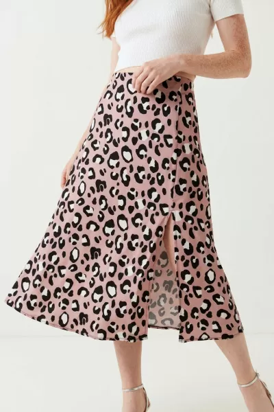 Yırtmaçlı Astarsız Pembe Leopar Desenli Midi Mat Saten Etek
