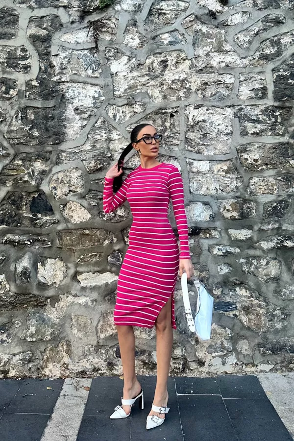 Yırtmaçlı Fuşya Beyaz Çizgili Pamuklu Midi Elbise